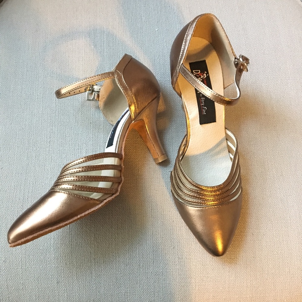 Ballroom dance shoes